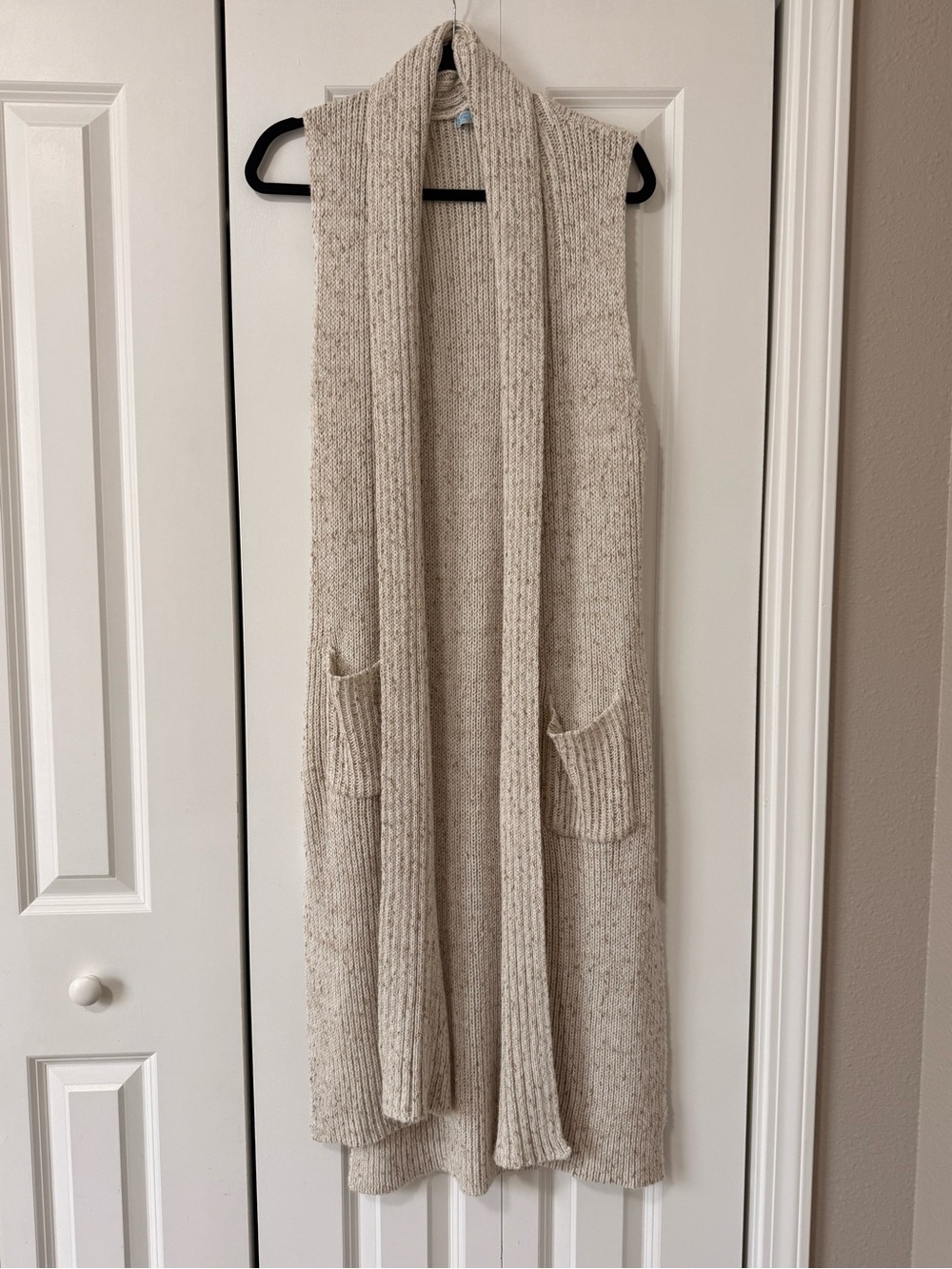 Cecico Long Knit Cozy Sleeveless Cardigan Vest in Oatmeal Size S